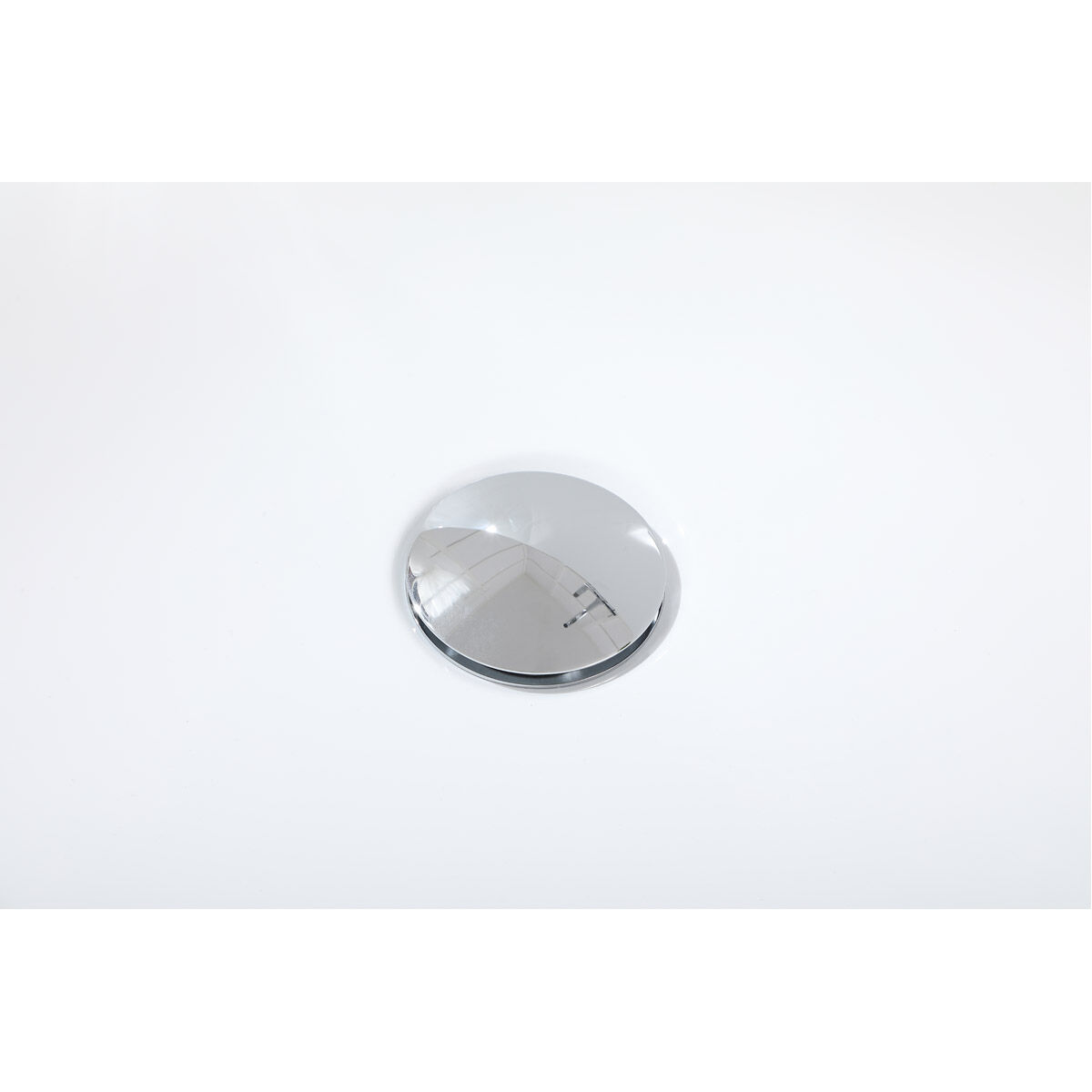 Calum Glossy White and Chrome Bathtub