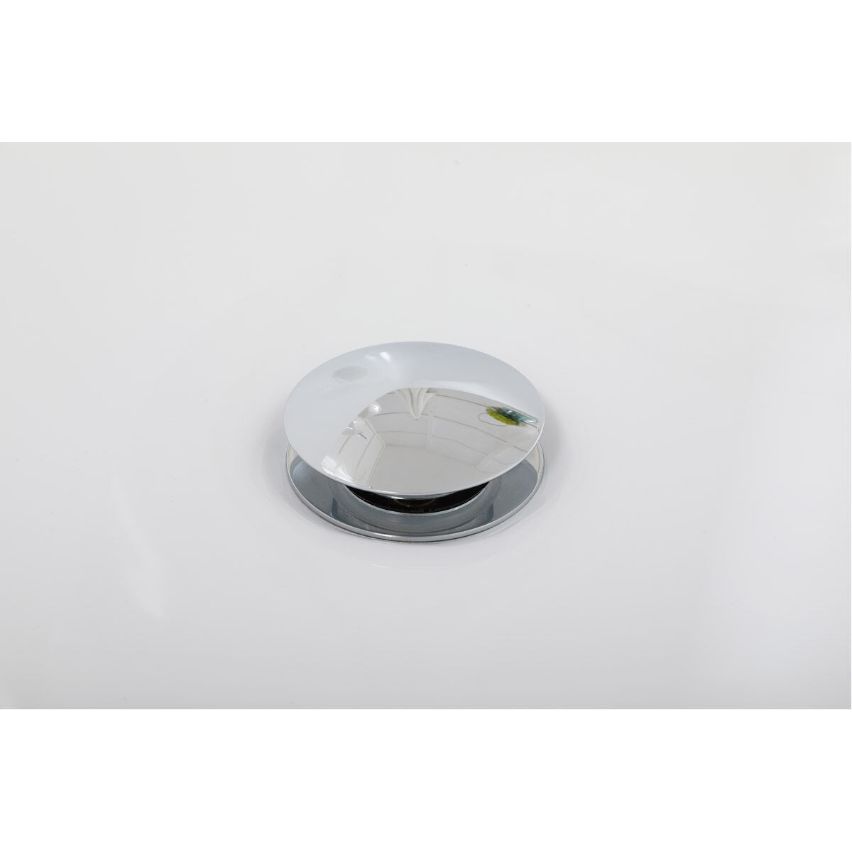 Calum Glossy White and Chrome Bathtub