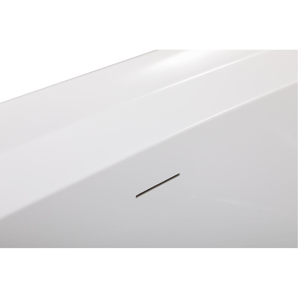 Calum Glossy White and Chrome Bathtub