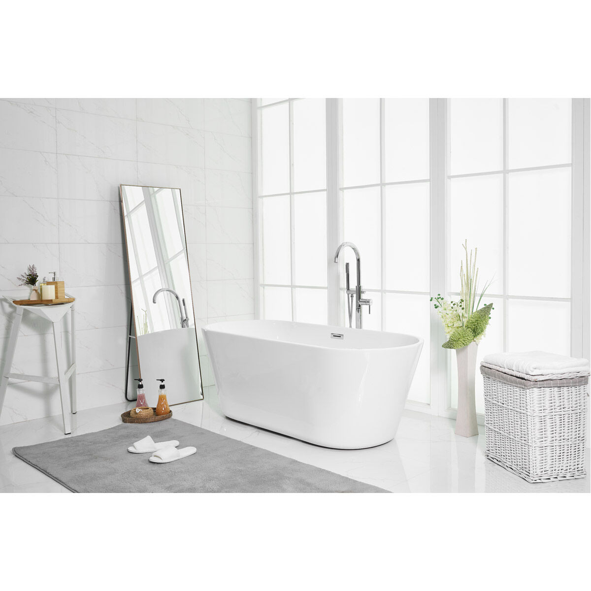 Odette Glossy White Bathtub